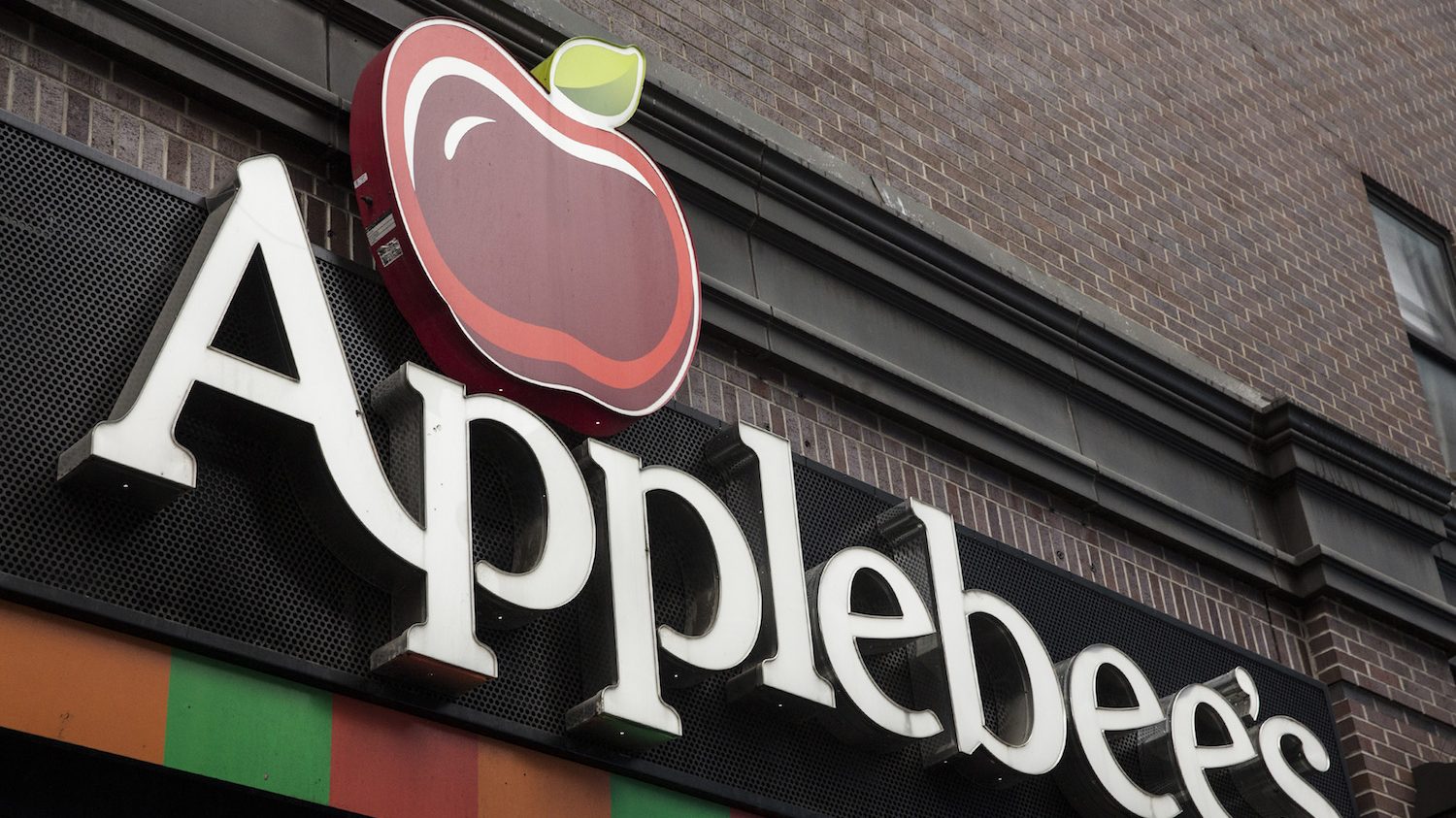 Applebee’s 1 Drink Of The Month For June Is Vodka Raspberry Lemonade