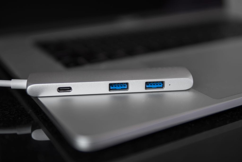 Stay Connected With The Best Thunderbolt Docking Station | Reviews ...