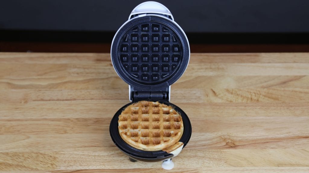 https://www.dontwasteyourmoney.com/wp-content/uploads/2020/02/mini-waffle-maker-dash-cooked-review-ub-1-1024x576.jpg