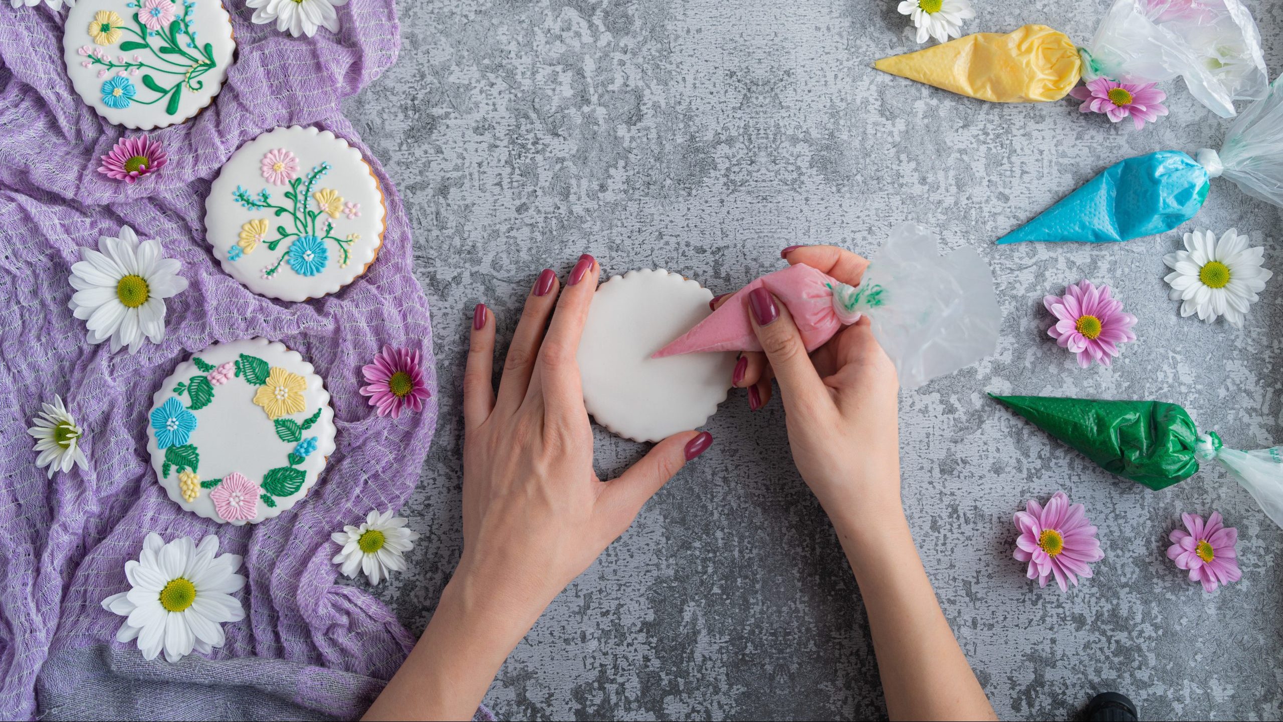 cookie decorating kit